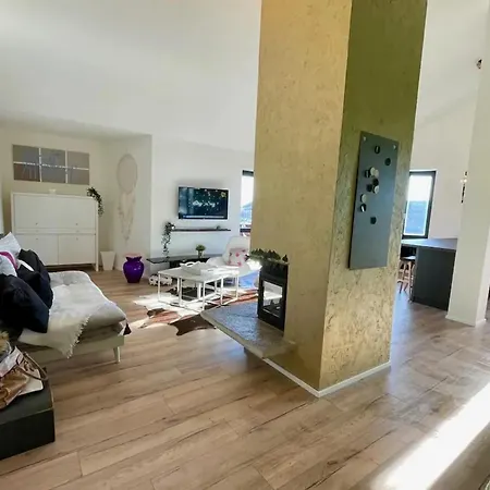 Apartament Moderne A Avec Vue Nebbiuno